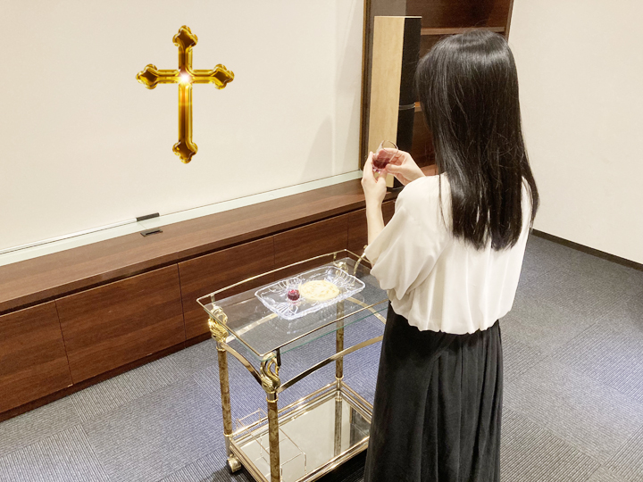 主日礼拝の聖餐式はイエス・キリストの復活を記念する儀式。